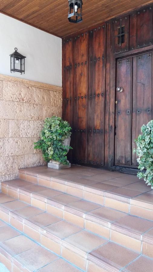 Hostal Rural Moratin Pastrana Exterior photo